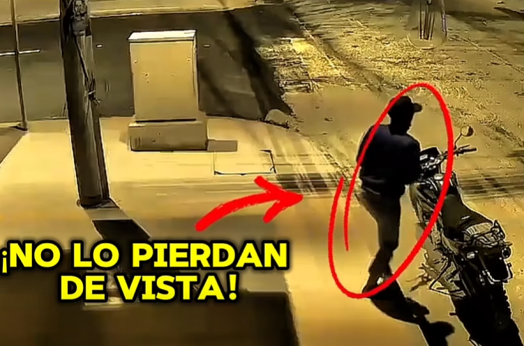 GRABAN EL MOMENTO EXACTO EN QUE CAPTURAN A EXTORSIONADOR JUSTO CUANDO ACTIVABA DINAMITA FRENTE A NEGOCIO